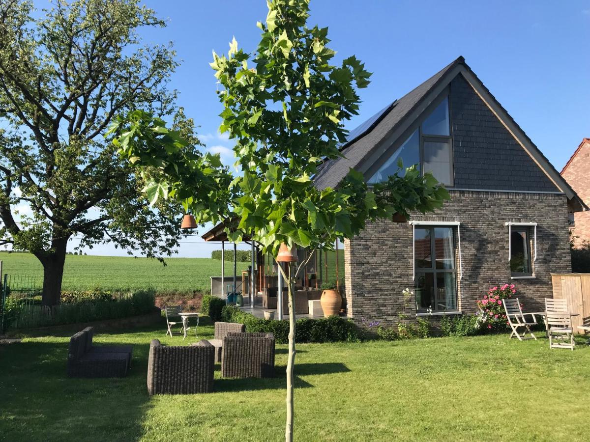 Gastenverblijf Chambre Damis - Geniet Van Haspengouw, Buiten En Binnen! Heers Exteriör bild
